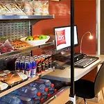 蒂尔堡宜必思酒店 3* 提耳堡
