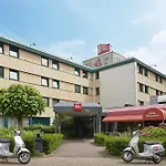 Ibis Hotel
