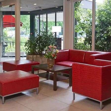 Ibis Hotel 3*