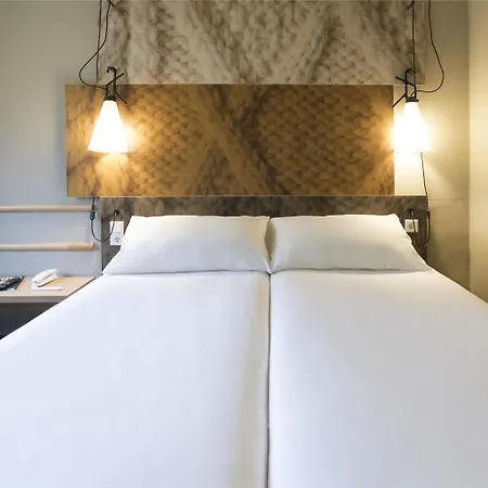 Ξενοδοχείο Ibis 3*