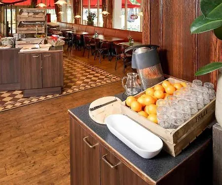 Ibis 3*
